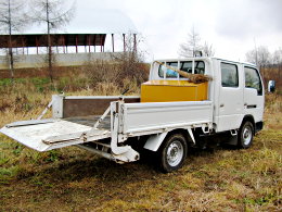 小型トラック用クリンフット取り付け車